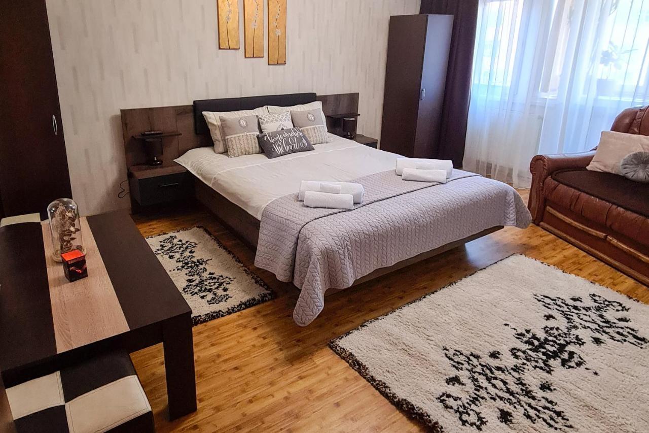 Central Park Apartment Turda Ngoại thất bức ảnh