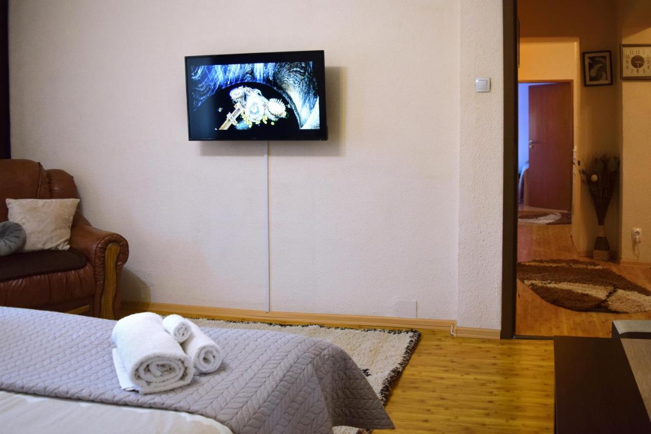 Central Park Apartment Turda Ngoại thất bức ảnh