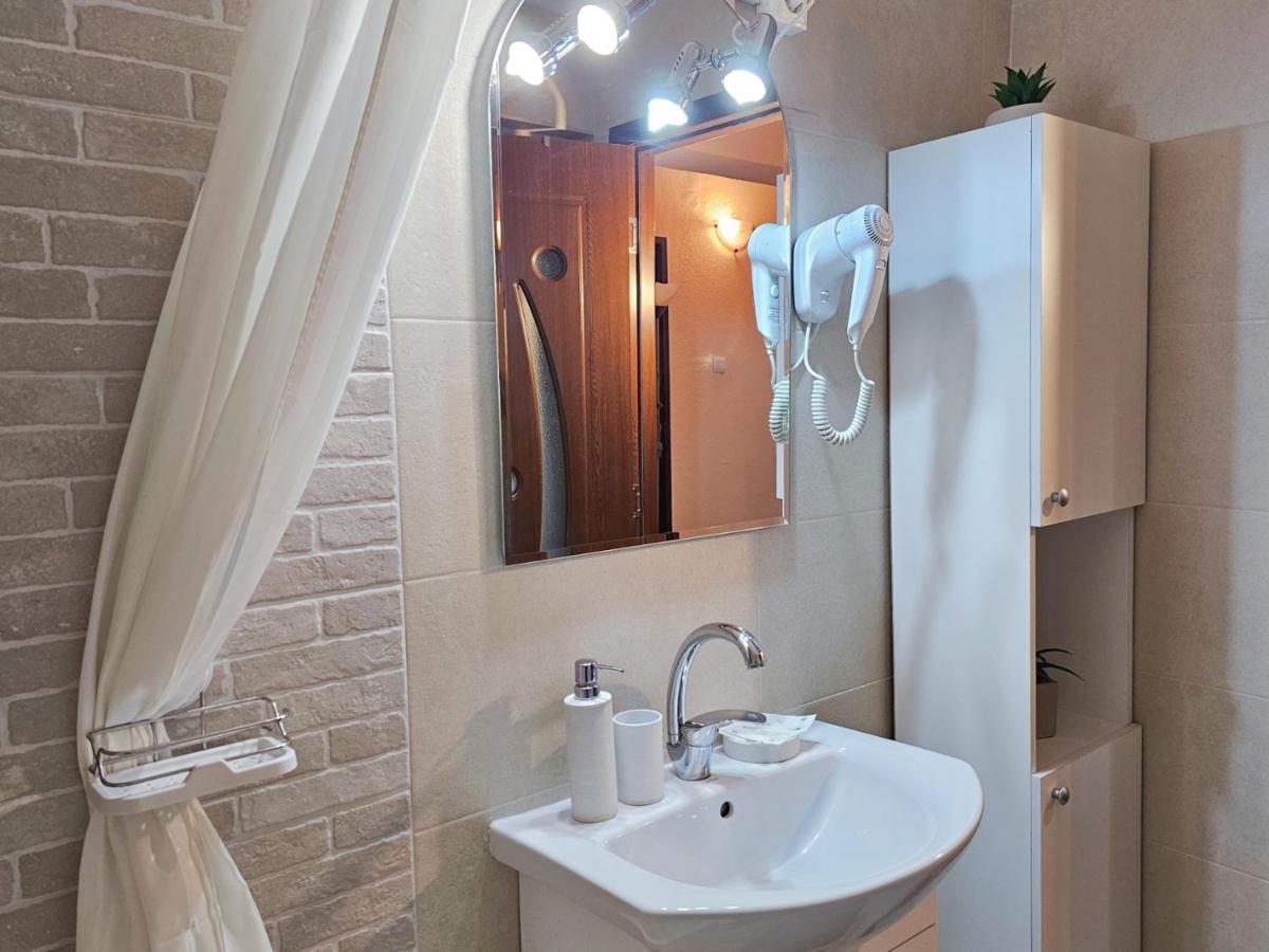 Central Park Apartment Turda Ngoại thất bức ảnh